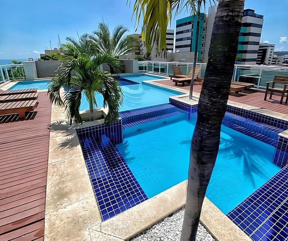 Swimming pool, sunbed
