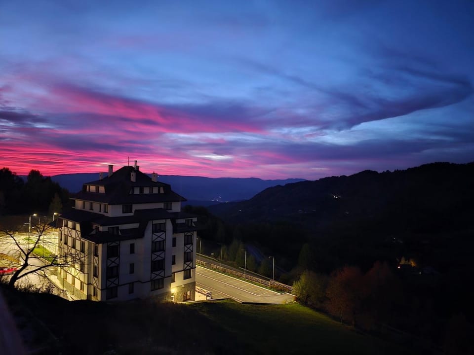 Night, Natural landscape, Mountain view, Sunrise, Sunset