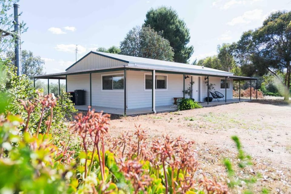 The Bungalow Cottage House in Young