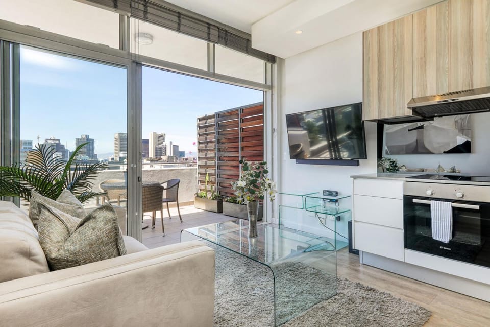 TV and multimedia, View (from property/room), Balcony/Terrace, Kitchen or kitchenette, Living room, Seating area, Dining area, oven, pet friendly