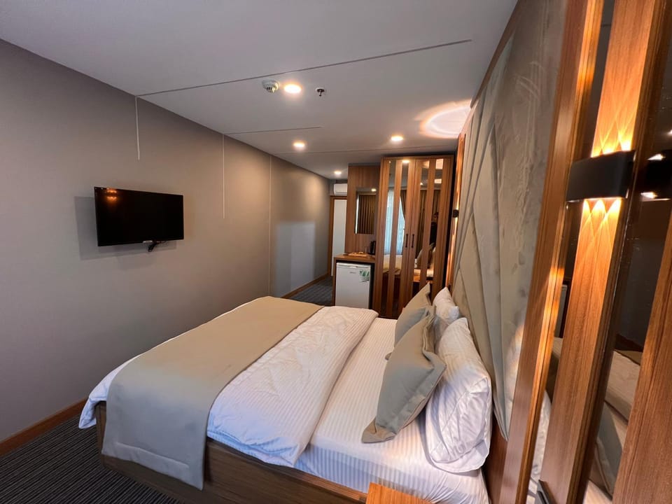Bed, TV and multimedia
