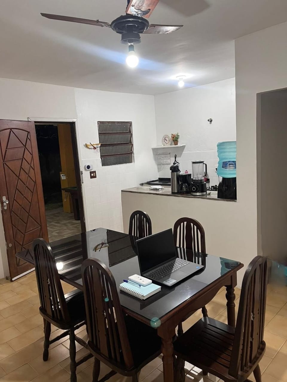 Seating area, Dining area