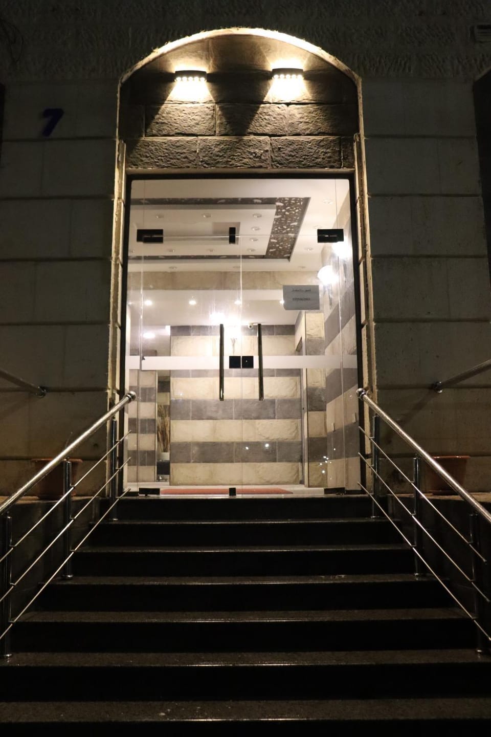 Facade/entrance