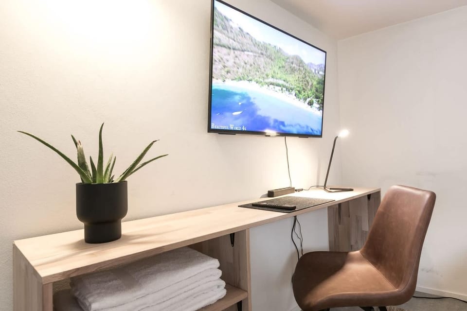 TV and multimedia, Seating area