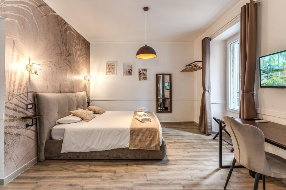 Bed, TV and multimedia, Photo of the whole room, Bedroom, towels