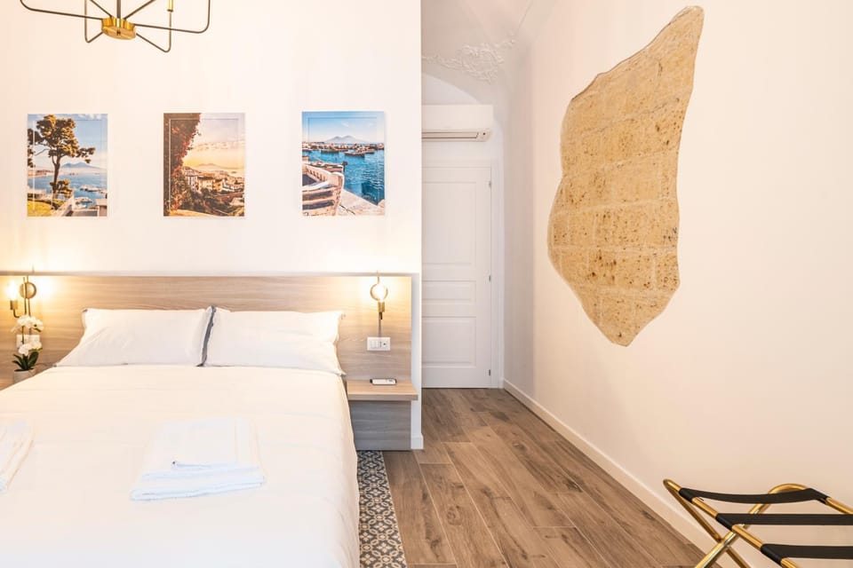 Bed, Photo of the whole room, Bedroom, hair dresser
