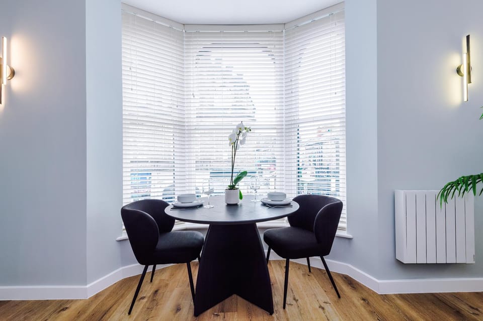 Harrogate House Apt 1 - Cheltenham Parade View Apartment in Harrogate