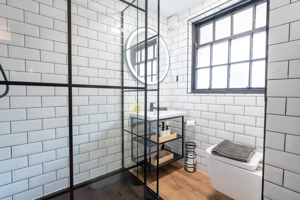 Ultra Modern Studio Apartment, in Central Exeter Apartment in Exeter