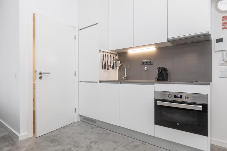 Kitchen or kitchenette, pet friendly, stove