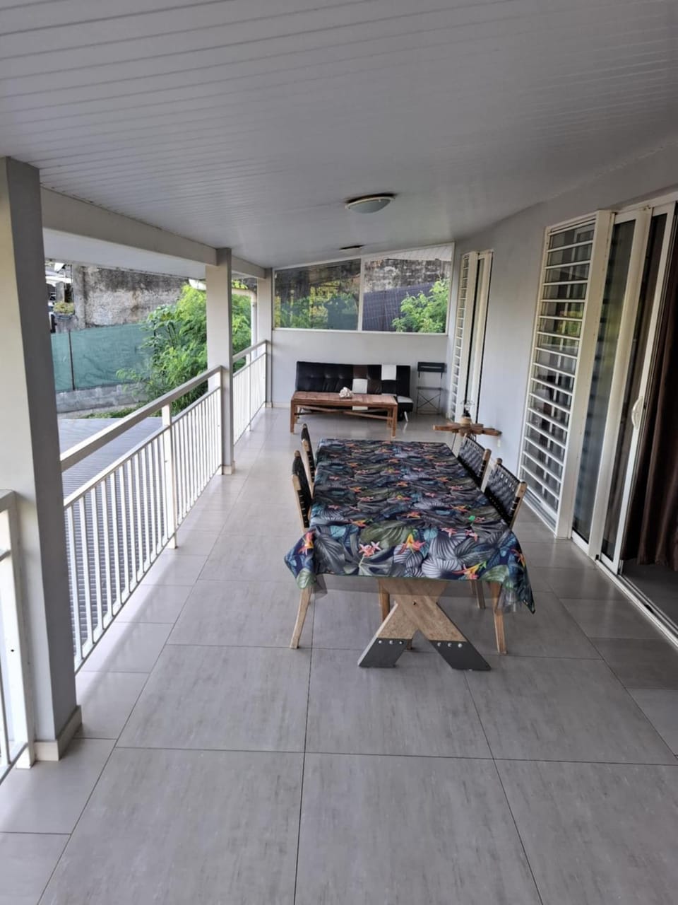 Fare fenua Maison 270m2 12p Villa in Pape'ete