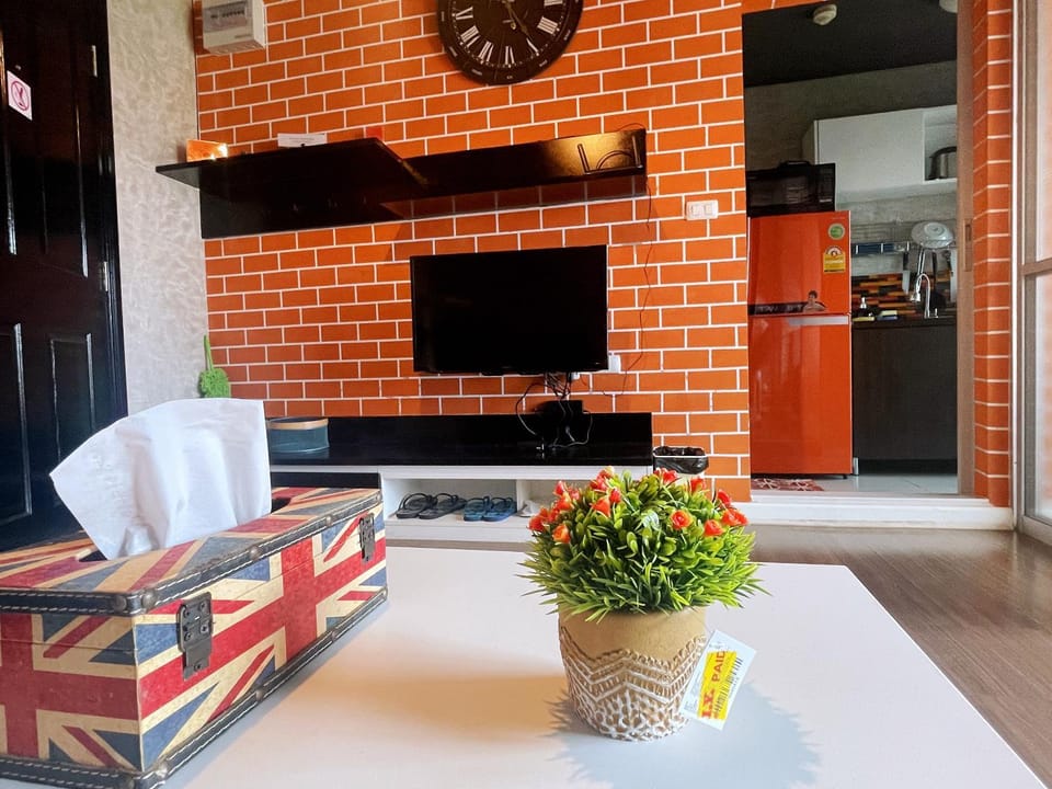 Phuket Kathu - Double Pool & Gym Apartment in Kathu