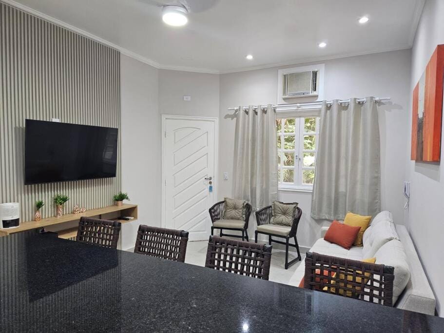 Flat Amarilis em Riviera de São Lourenço, Completo, com Serviço de Hotelaria, Enxoval e Arrumação Apartment in Bertioga
