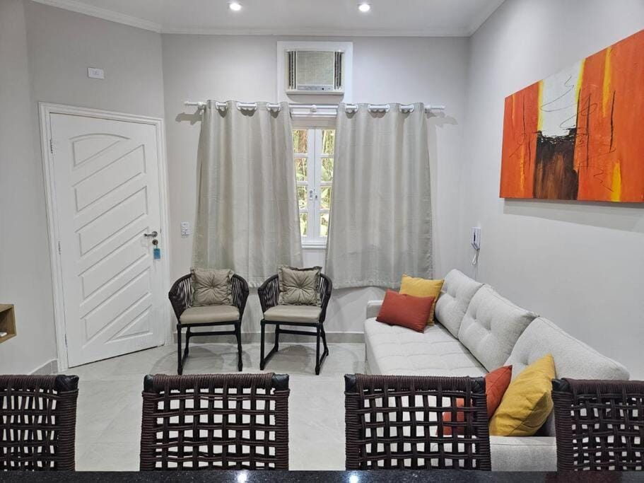 Flat Amarilis em Riviera de São Lourenço, Completo, com Serviço de Hotelaria, Enxoval e Arrumação Apartment in Bertioga