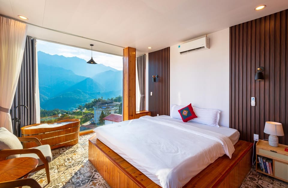Bed, Hot Tub, View (from property/room), Photo of the whole room, Bedroom, Bath, air conditioner