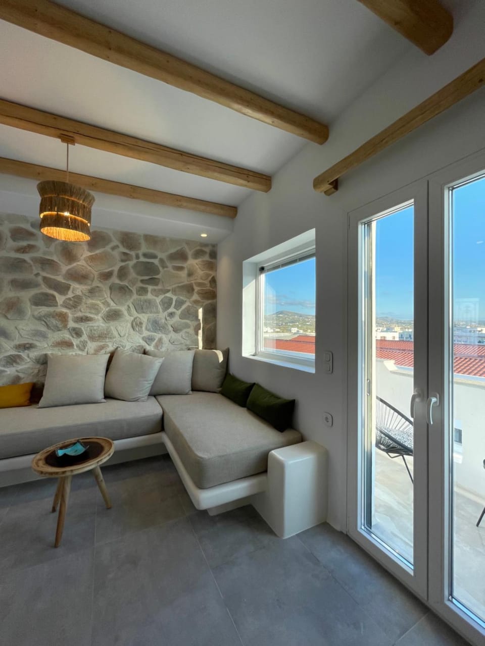 Konstantza's Deluxe Suite Apartment in Naxos