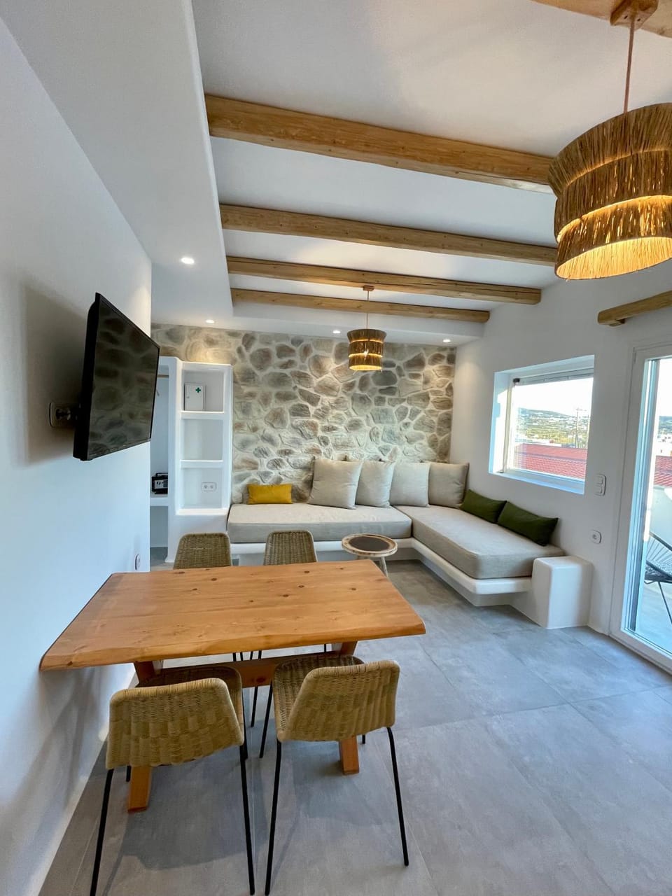 Konstantza's Deluxe Suite Apartment in Naxos