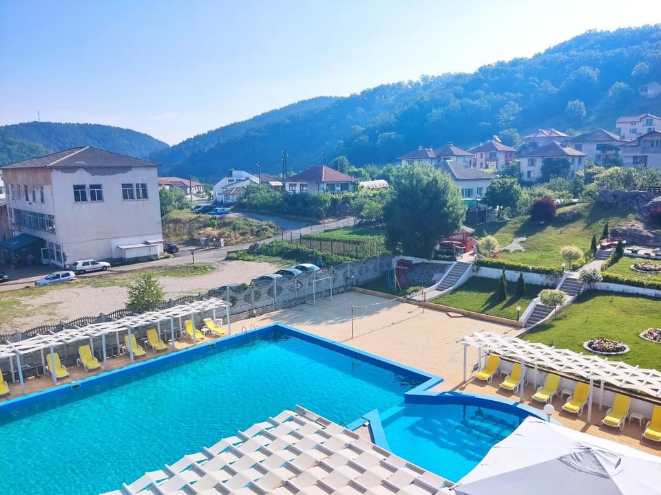 Pool view, Swimming pool
