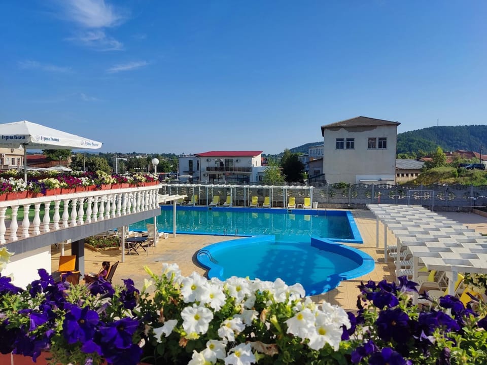 City view, Swimming pool