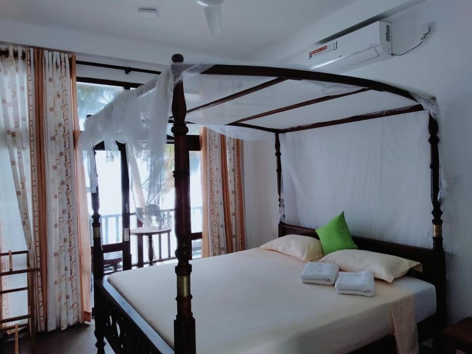 Asa Bay Beach Resort Hotel in Southern Province
