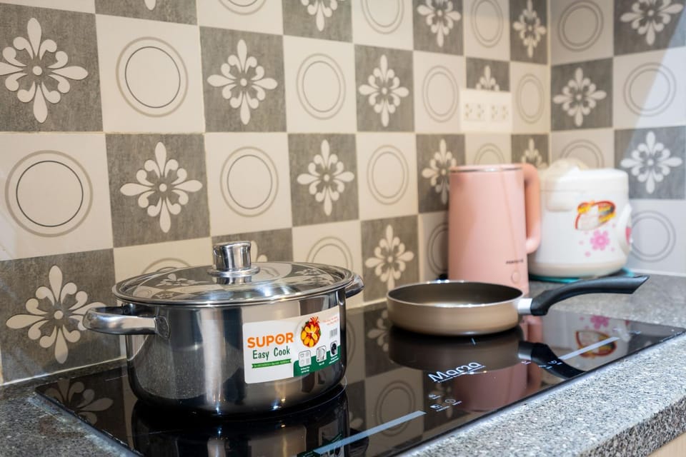 Coffee/tea facilities, Food and drinks, stove
