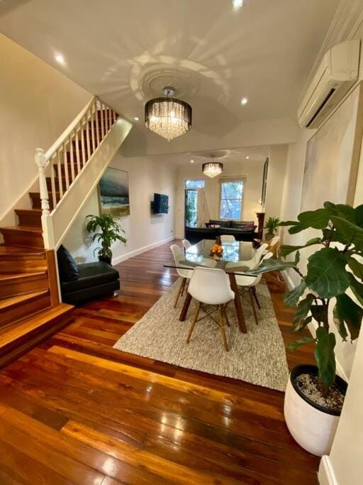 Immaculate 3 Bed City Home - Close to Everything! House in Surry Hills
