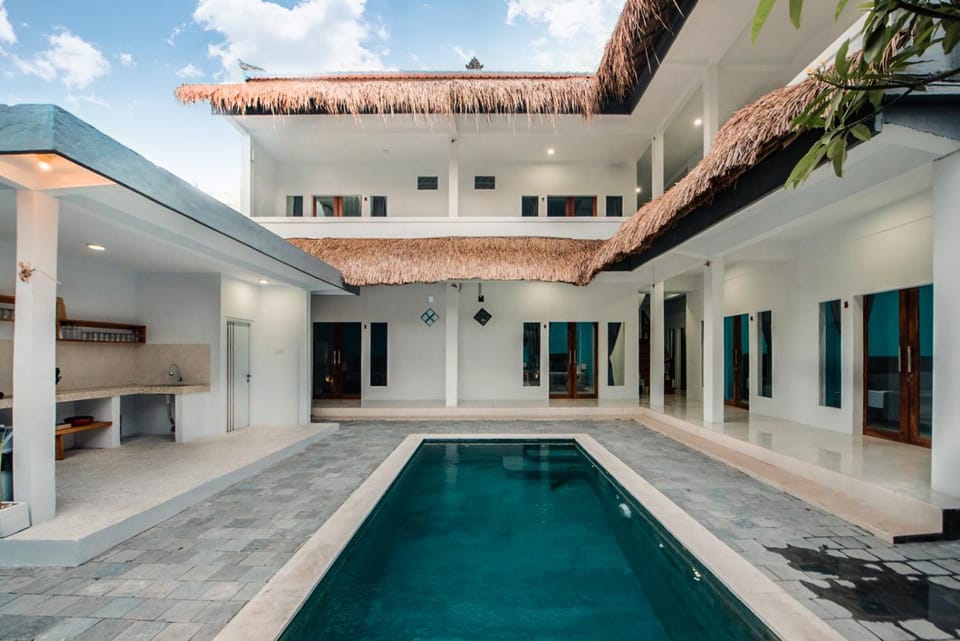 Property building, Swimming pool