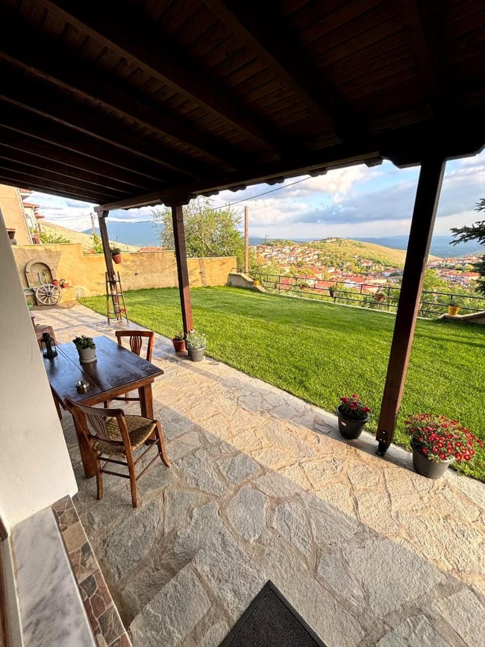 Natural landscape, Garden, Balcony/Terrace, Garden view, Mountain view