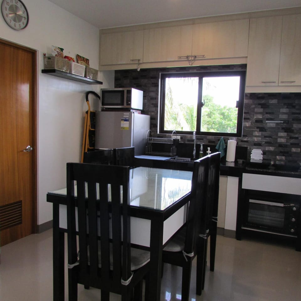 Kitchen or kitchenette, kitchen