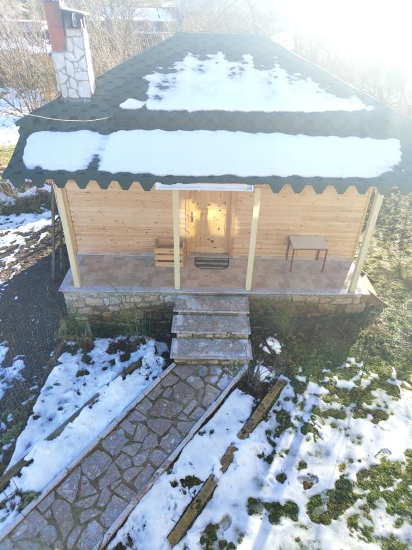 Property building, Winter