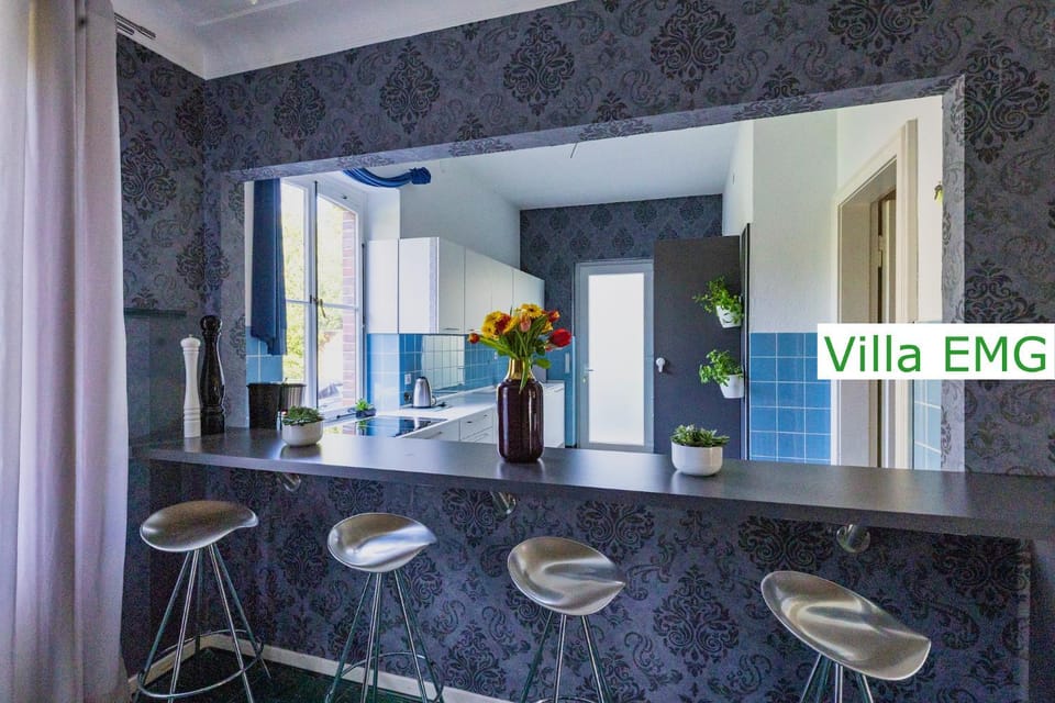 Kitchen or kitchenette, Decorative detail, Seating area, Dining area, kitchen
