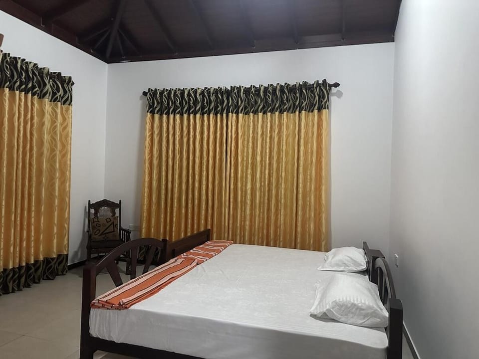 Bed, Photo of the whole room, Bedroom, air conditioner