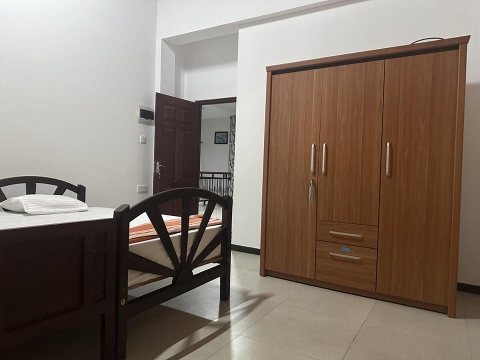 Bed, Bedroom, wardrobe, air conditioner