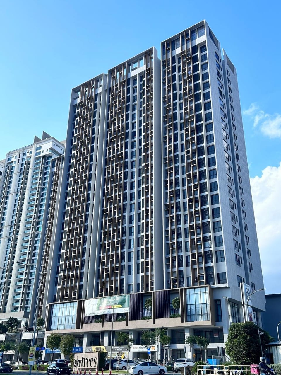 Property building, Day