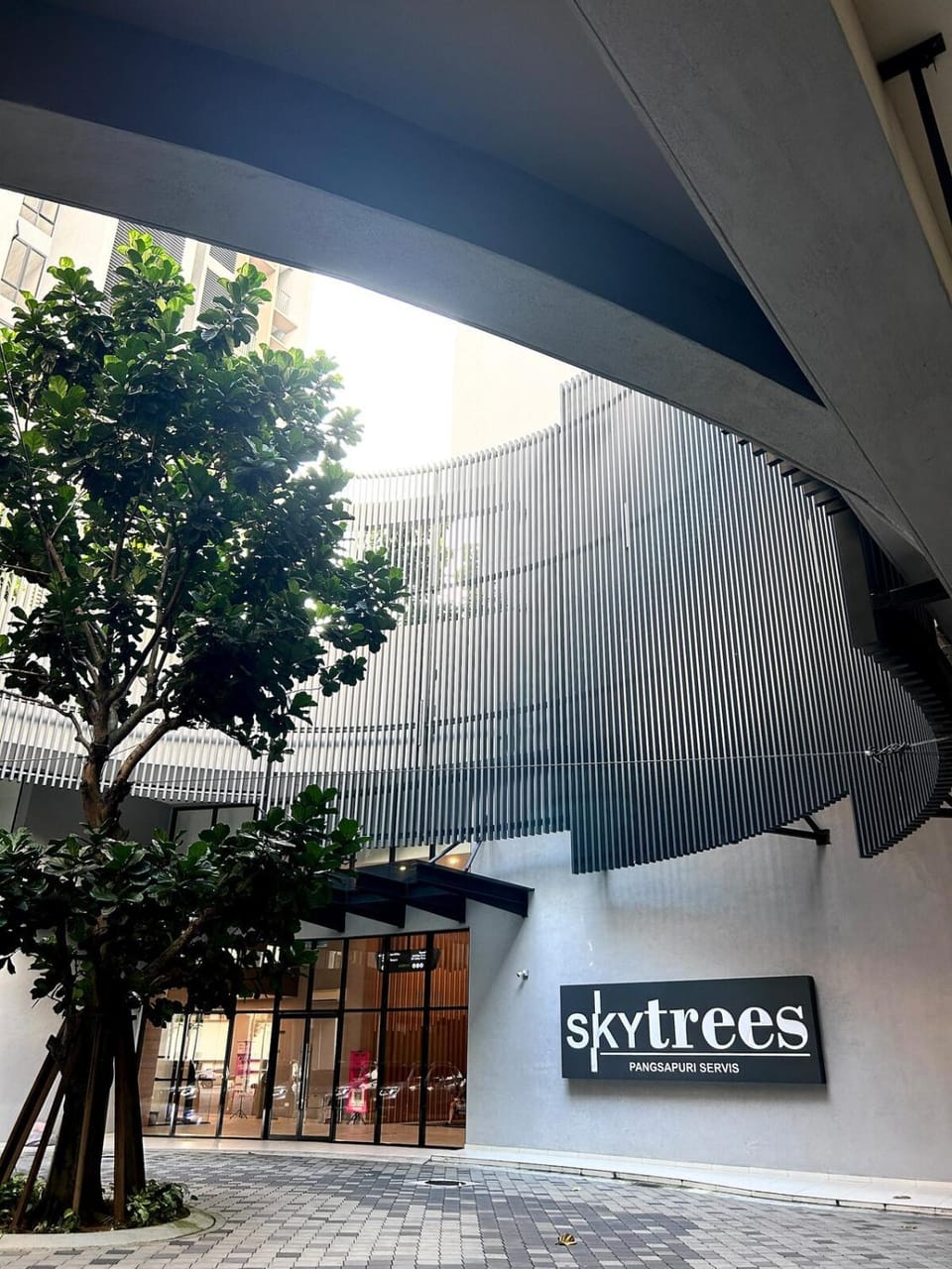 Property building, Day
