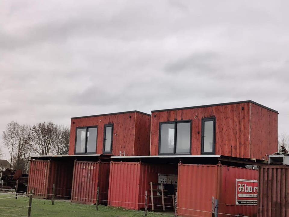 Property building, Day