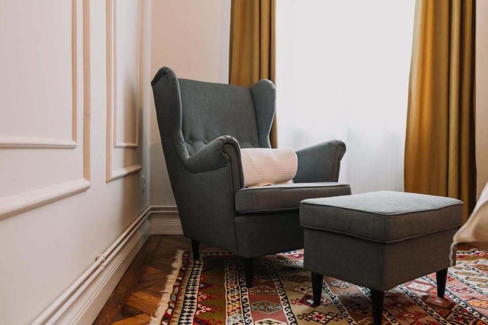 Seating area, Bedroom