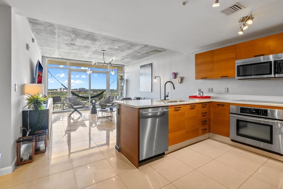 Kitchen or kitchenette