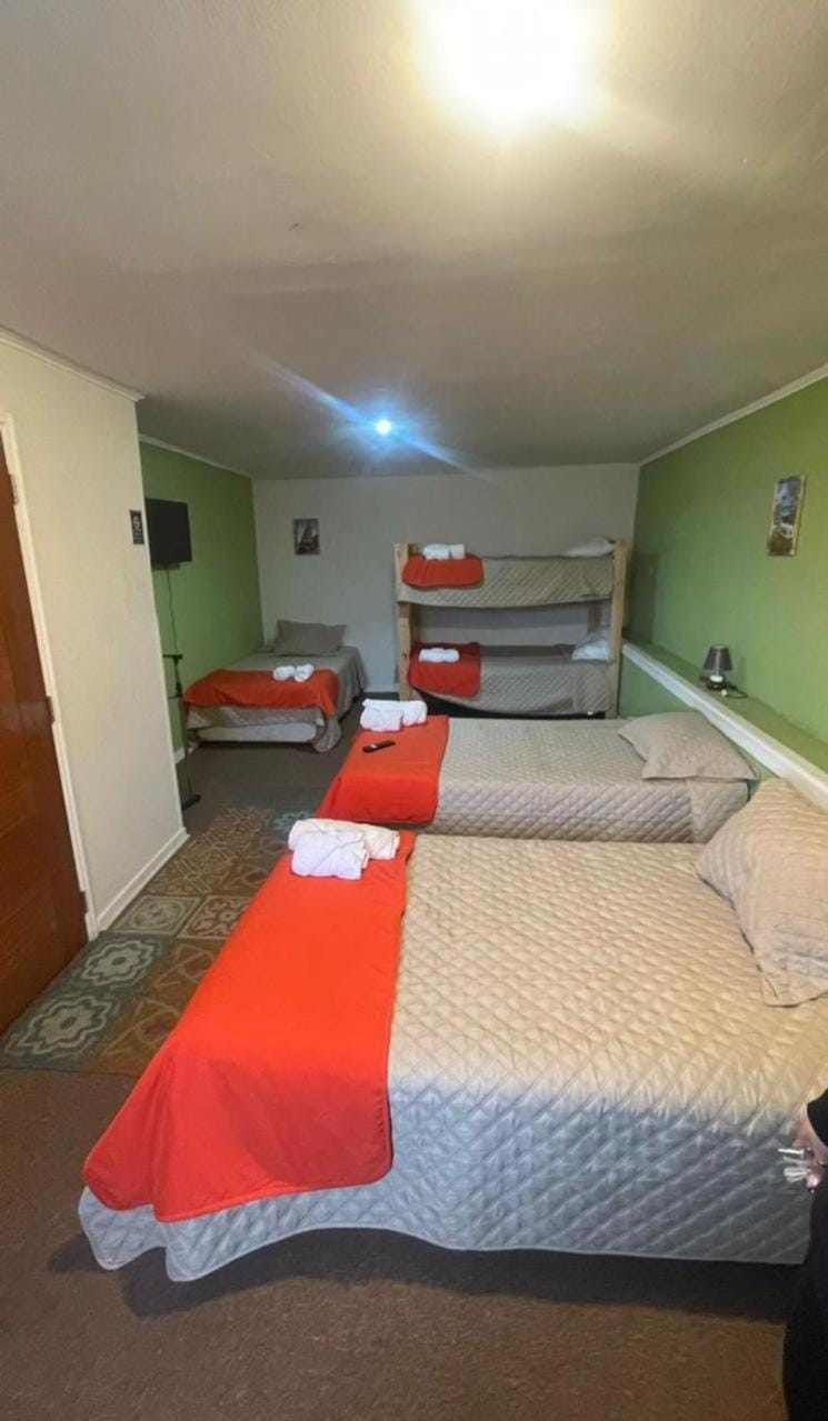 Hostal Casa Alegre Bed and Breakfast in Valparaiso
