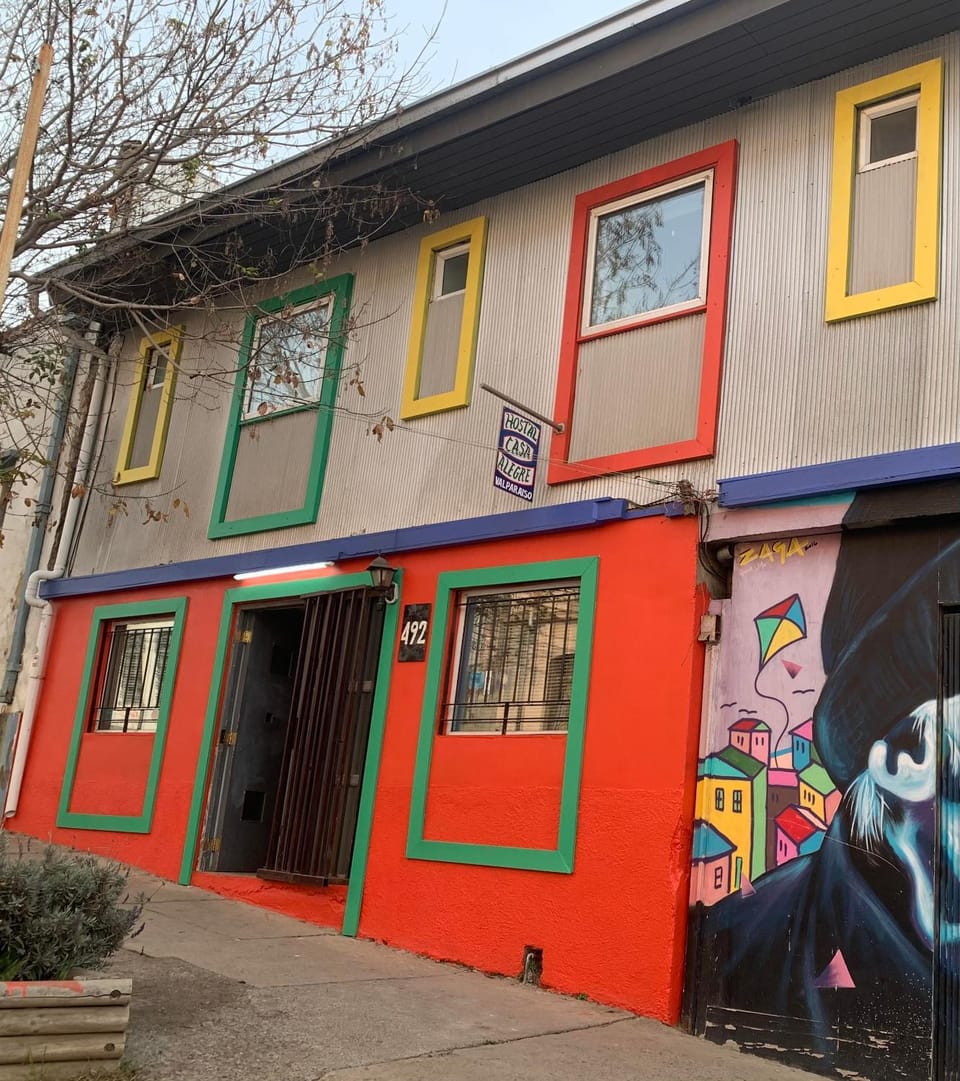 Hostal Casa Alegre Bed and Breakfast in Valparaiso