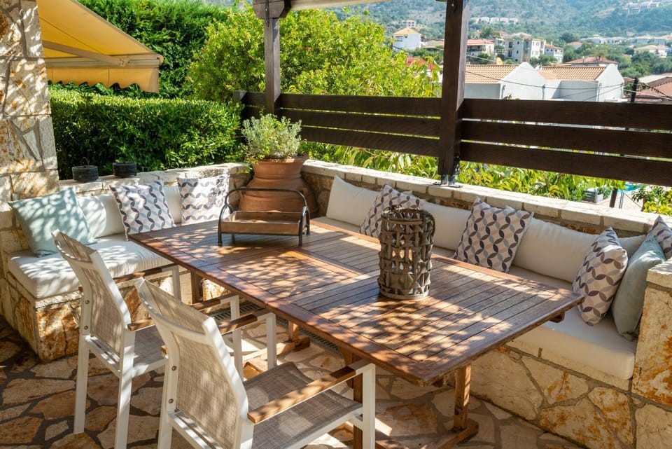 Balcony/Terrace, Living room
