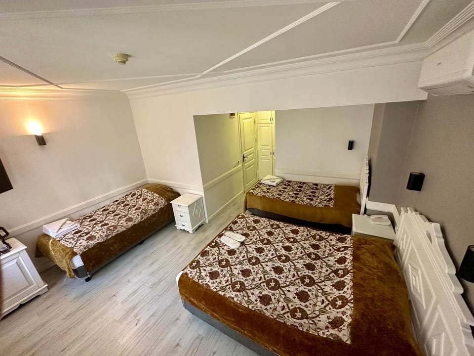 Bedroom, Family