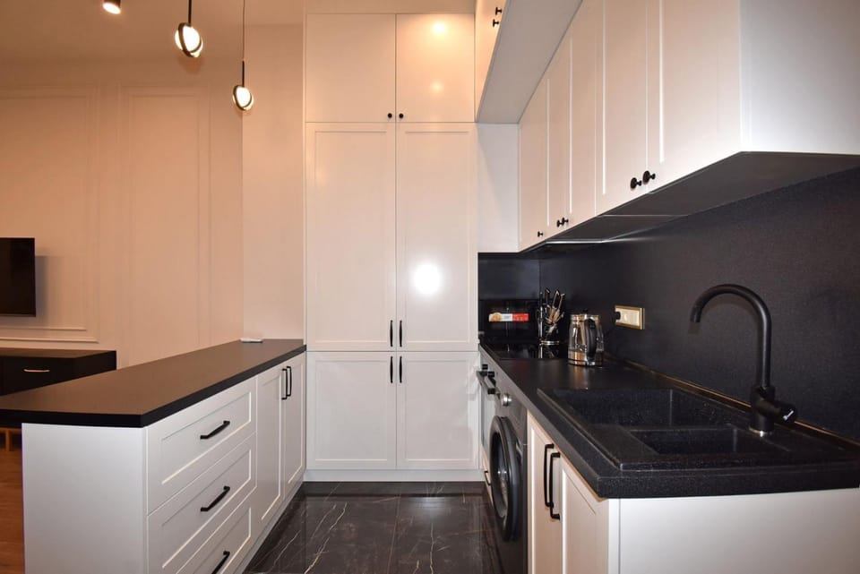 Deluxe 2 Bedroom, 2Bathroom Apartment in the Middle of City Center, New Building Apartment in Yerevan
