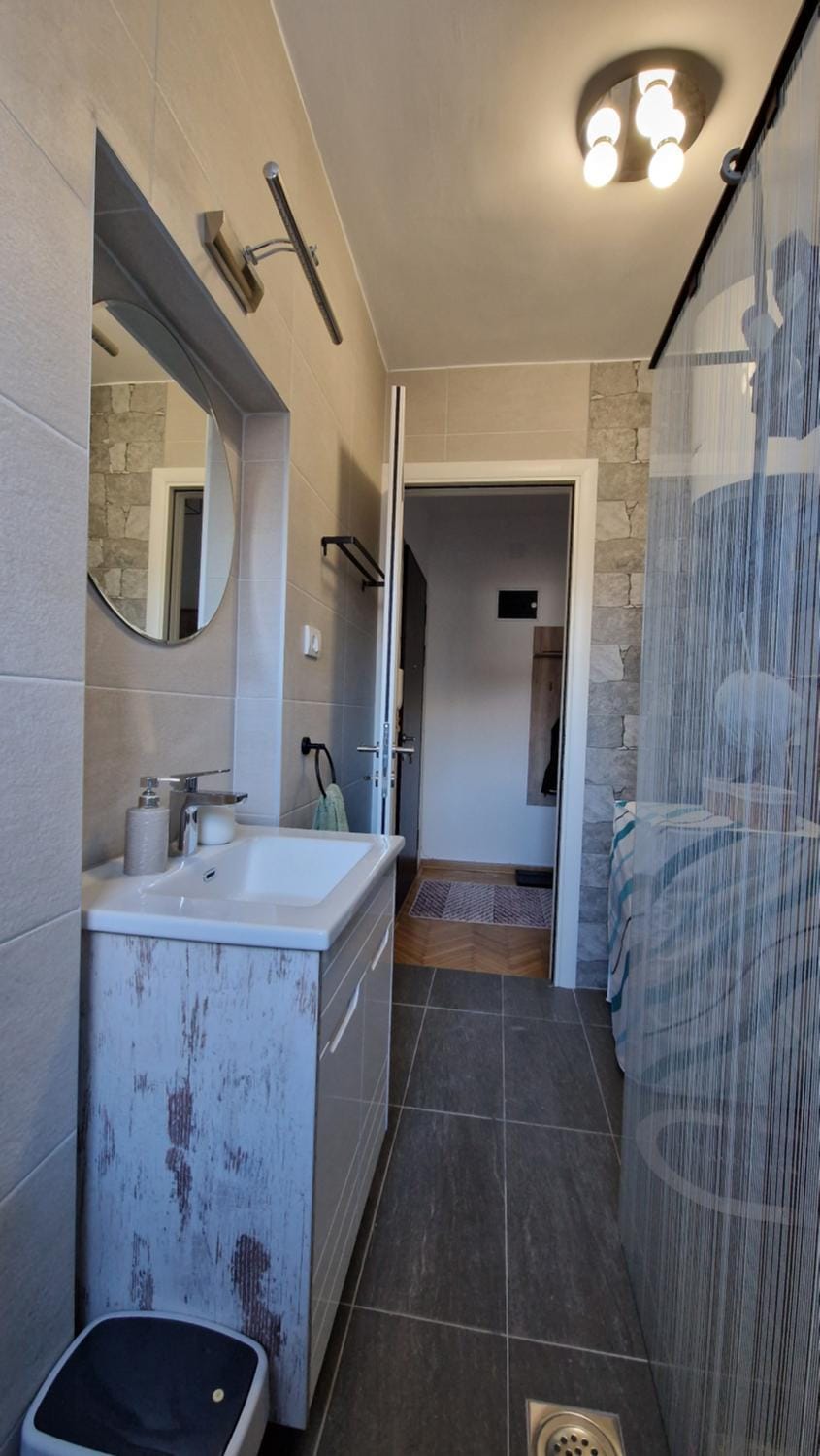 Shower, Bathroom