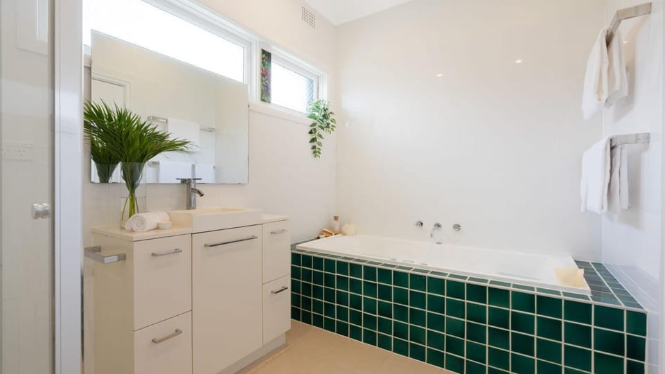 Adelong House in Kiama Downs