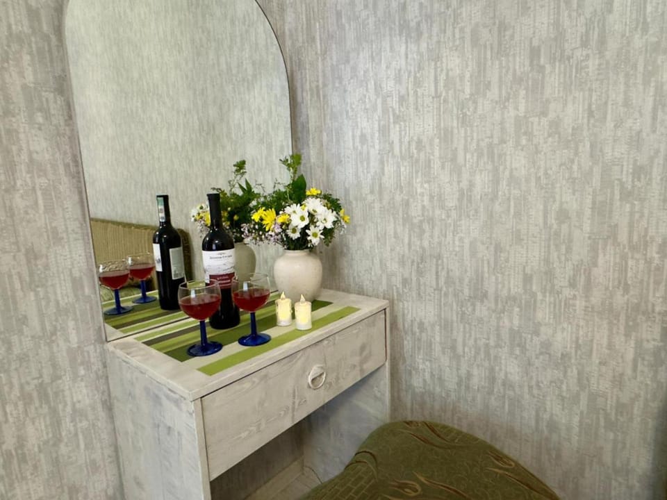 Солнечное гнёздышко Apartment in Almaty