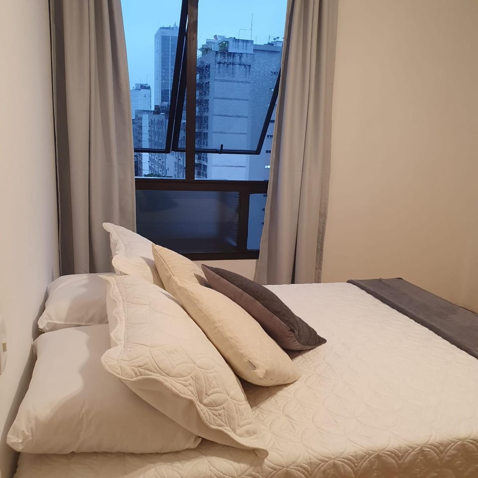 Bed, Quiet street view
