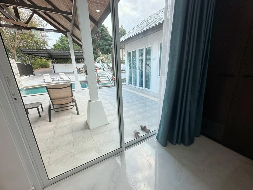 Pheonix Golf Pool Resort Villa Villa in Pattaya City