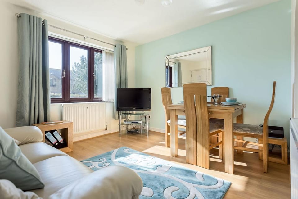 Flutes - Moments from Baiter Park and Waterfront Apartment in Poole