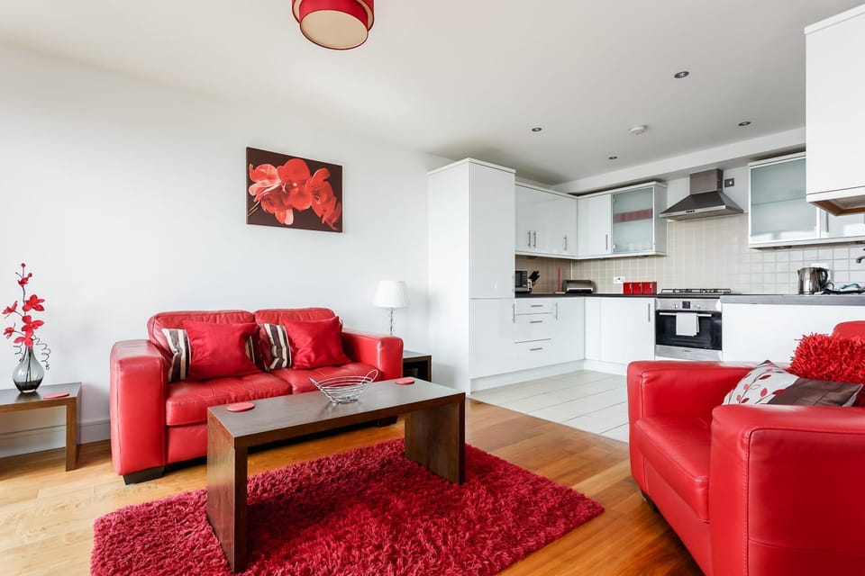 Kitchen or kitchenette, Living room, stove