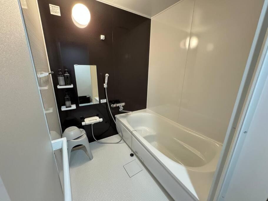 Shower, Bathroom, Bath, towels